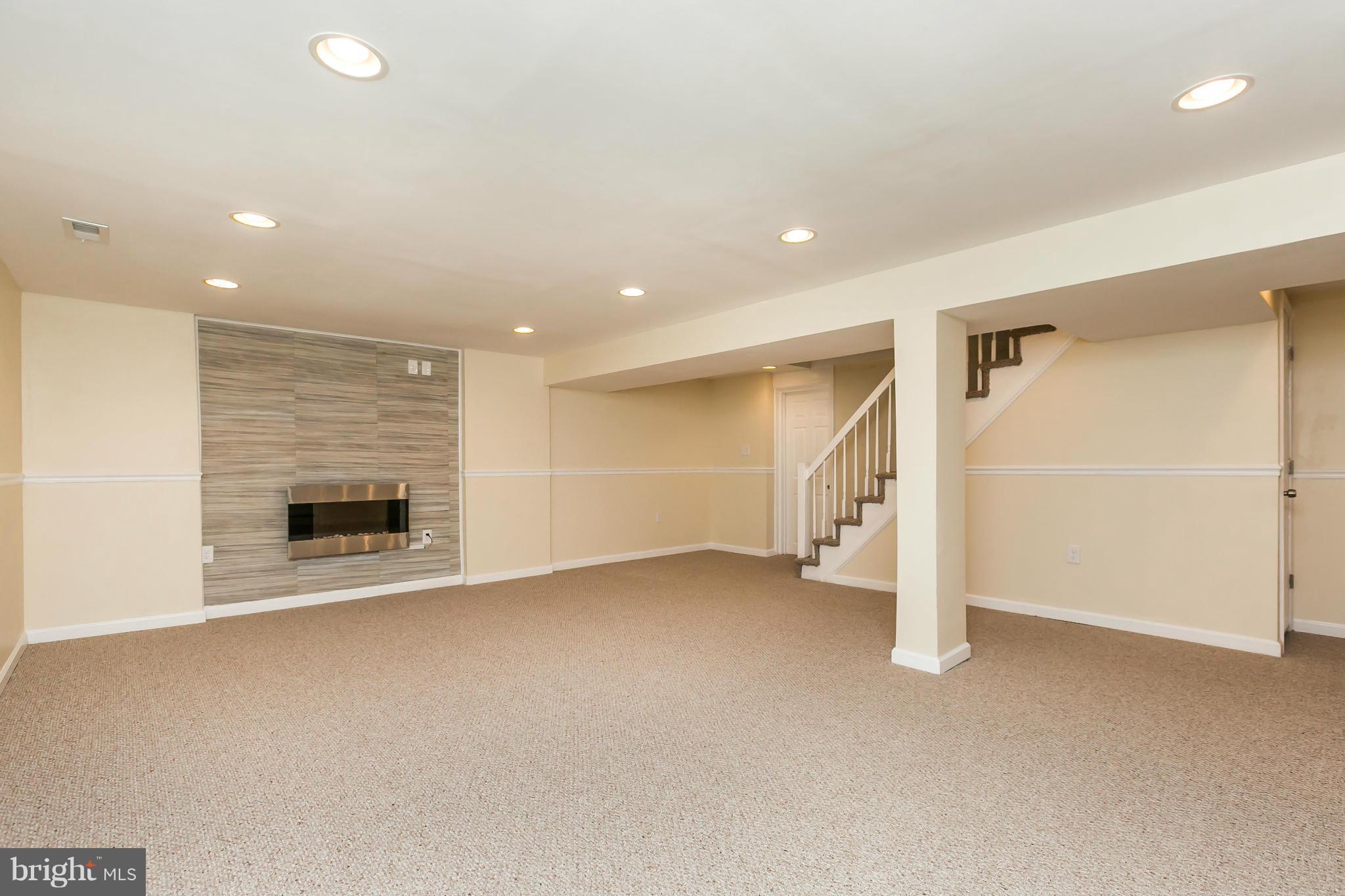 1215 Southview Road Baltimore, MD 21218 - Photo 23 of 30 Family Room