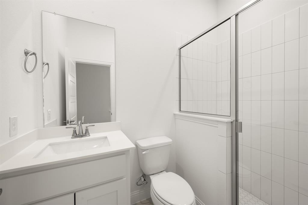 4304 Knight Street Midlothian, TX 76065 - Photo 18 of 33 4304 Knight- Bathroom-4