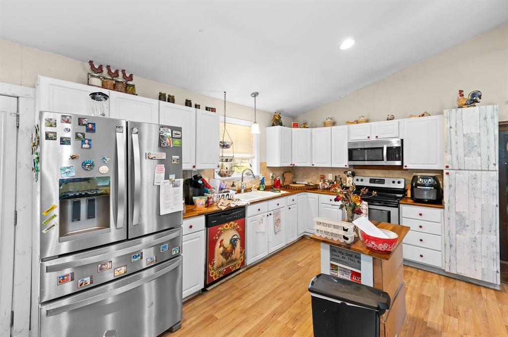 4771 County Road 473 Elgin, TX 78621 - Photo 15 of 29