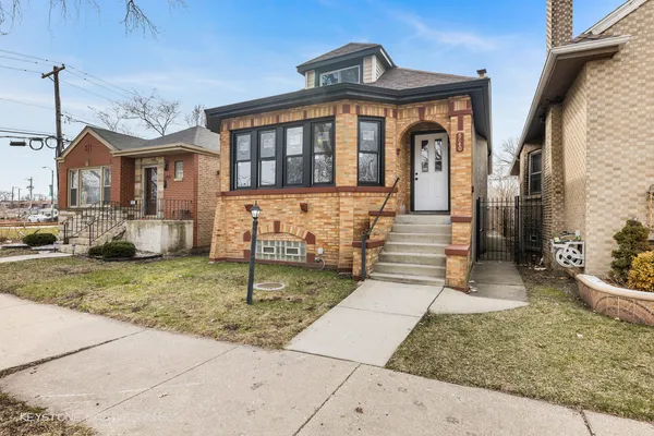$325,900 | 8640 South Blackstone Avenue, Chicago, IL 60619