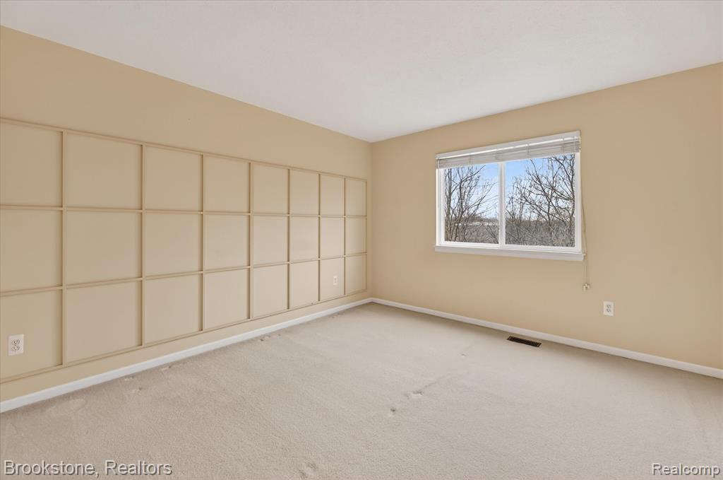 986 Spirea, Unit 44 Howell, MI 48843 - Photo 26 of 49