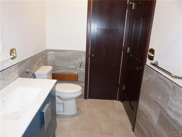 $2,400 | 124-40 Swansea Drive, Unit 2, Syracuse, NY 13206