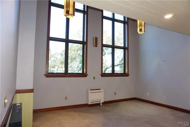 $2,400 | 124-40 Swansea Drive, Unit 2, Syracuse, NY 13206