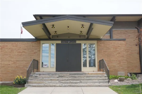 $2,400 | 124-40 Swansea Drive, Unit 2, Syracuse, NY 13206