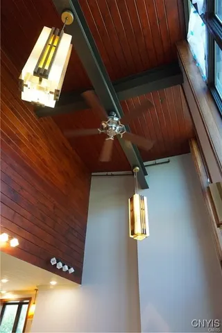 $2,400 | 124-40 Swansea Drive, Unit 2, Syracuse, NY 13206