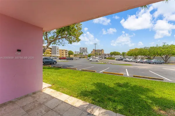 $2,350 | 7560 Southwest 82nd Street, Unit G112, Miami, FL 33143