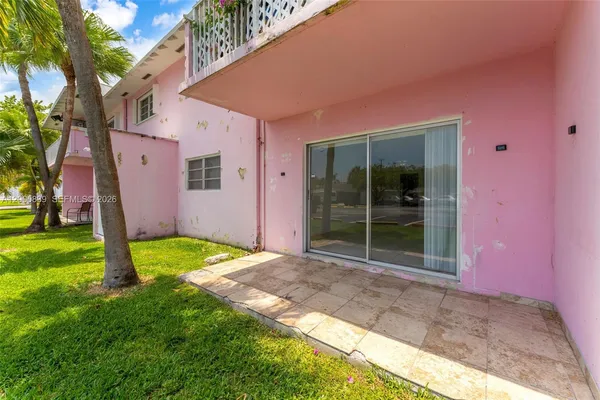 $2,350 | 7560 Southwest 82nd Street, Unit G112, Miami, FL 33143