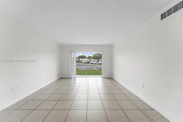 $2,350 | 7560 Southwest 82nd Street, Unit G112, Miami, FL 33143