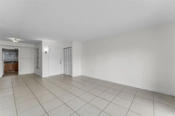 $2,350 | 7560 Southwest 82nd Street, Unit G112, Miami, FL 33143
