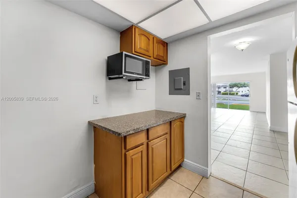 $2,350 | 7560 Southwest 82nd Street, Unit G112, Miami, FL 33143
