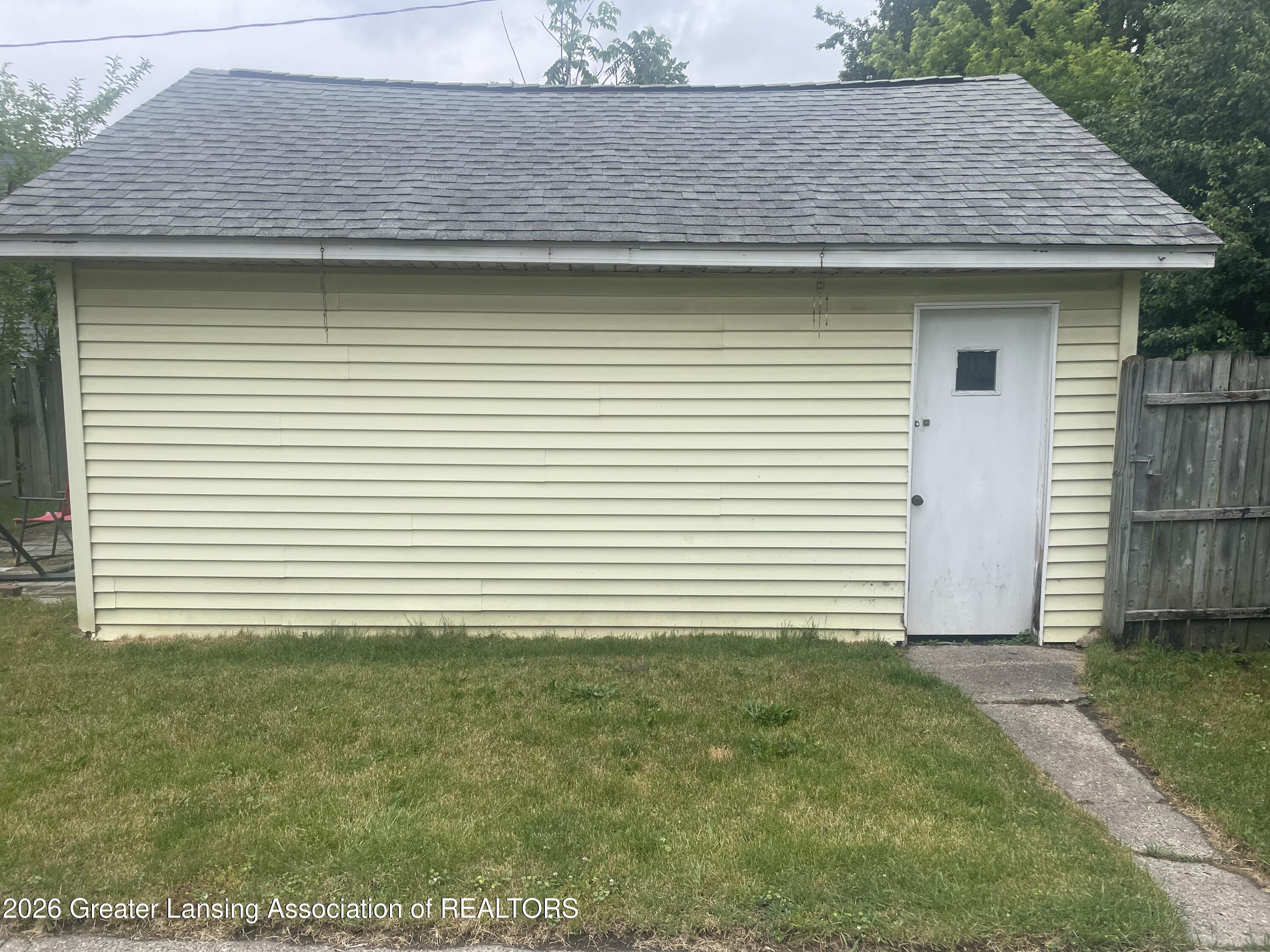 711 Taylor Street Bay City, MI 48708 - Photo 20 of 22 Garage2