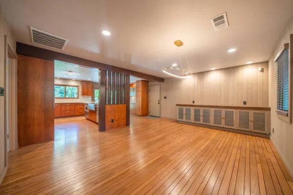 $950,000 | 865 Hallmark Drive, Redding, CA 96001