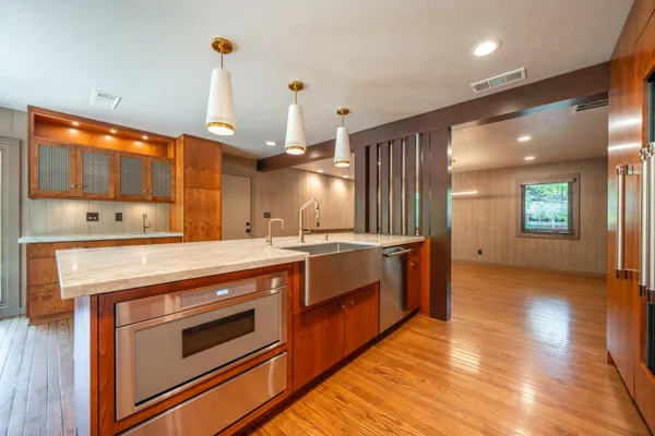 $950,000 | 865 Hallmark Drive, Redding, CA 96001