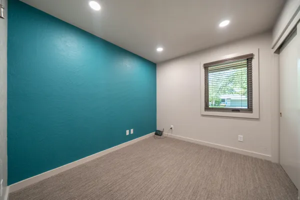 $950,000 | 865 Hallmark Drive, Redding, CA 96001