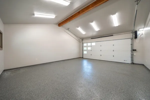 $950,000 | 865 Hallmark Drive, Redding, CA 96001