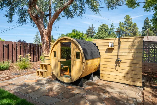 $950,000 | 865 Hallmark Drive, Redding, CA 96001