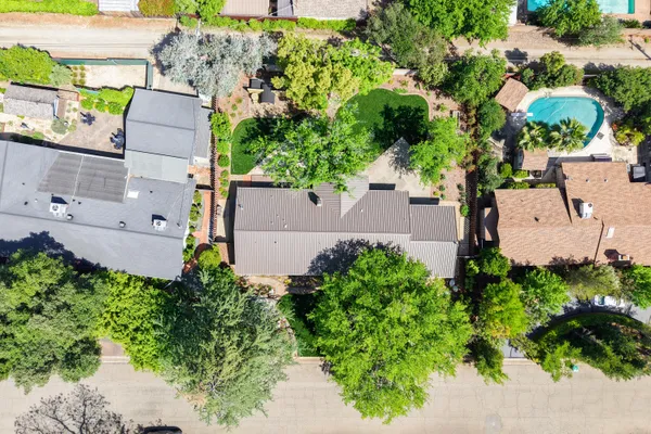 $950,000 | 865 Hallmark Drive, Redding, CA 96001