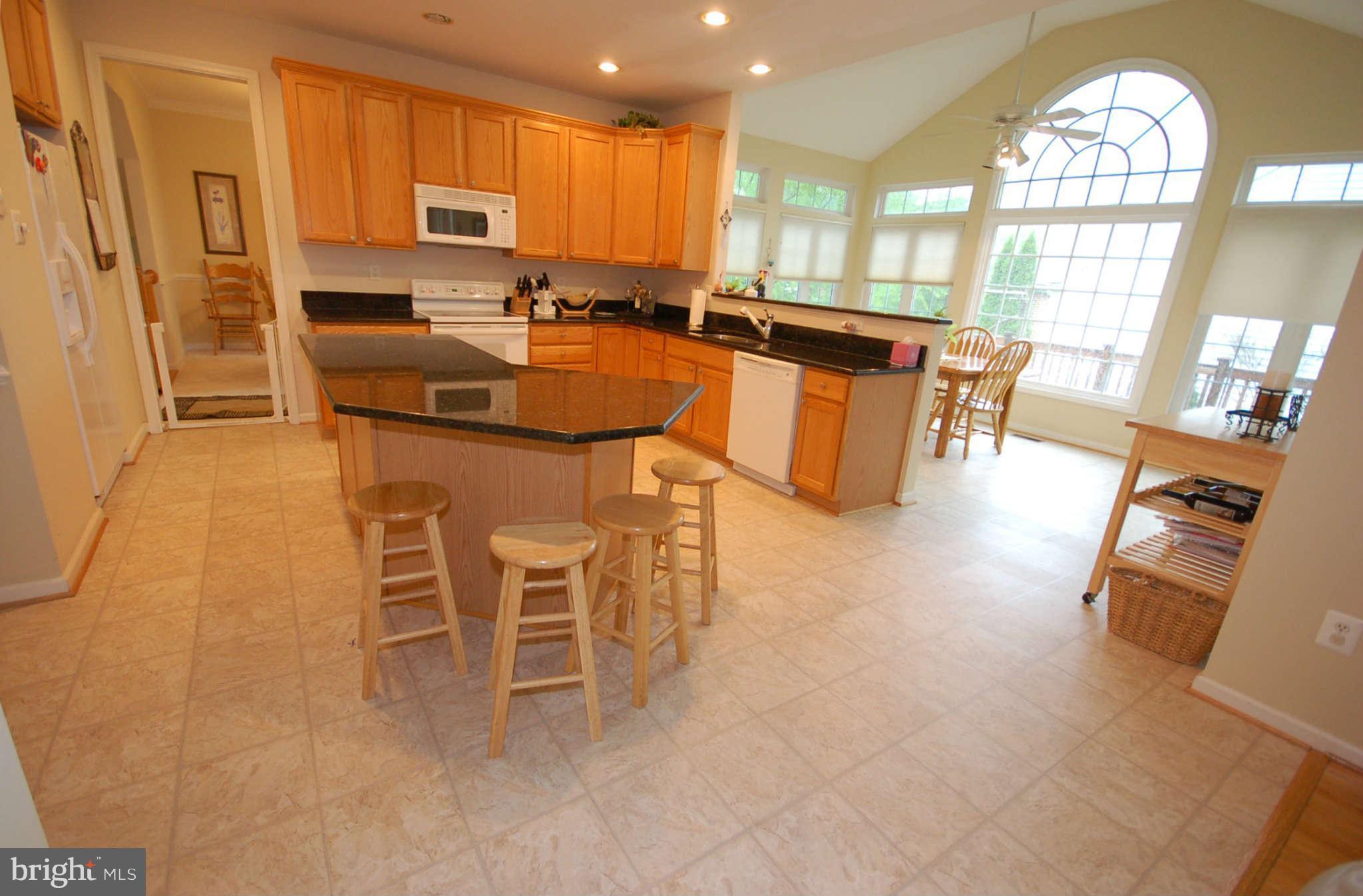 18629 Olney Mill Road Olney, MD 20832 - Photo 3 of 24 Kitchen