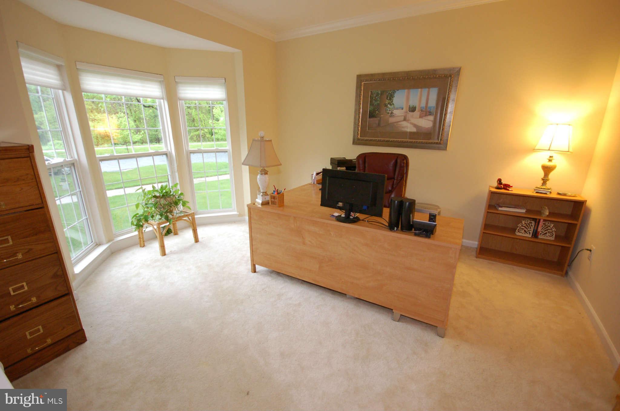 18629 Olney Mill Road Olney, MD 20832 - Photo 8 of 24 Living Room