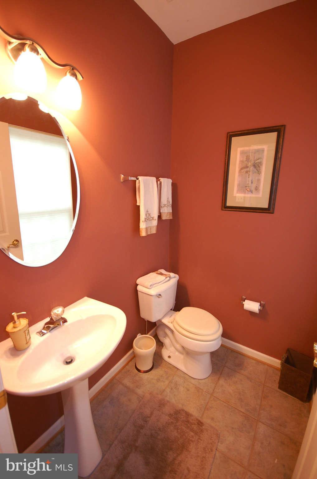 18629 Olney Mill Road Olney, MD 20832 - Photo 10 of 24 Main Lvl Powder Room