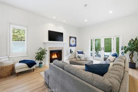 $1,849,000 | 718 South Catalina Avenue, Unit 4, Redondo Beach, CA 90277