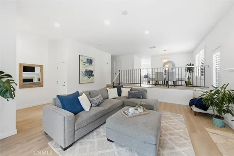 $1,849,000 | 718 South Catalina Avenue, Unit 4, Redondo Beach, CA 90277