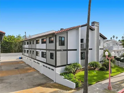 $1,699,000 | 718 South Catalina Avenue, Unit 4, Redondo Beach, CA 90277