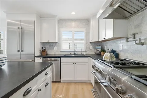 $1,790,000 | 718 South Catalina Avenue, Unit 4, Redondo Beach, CA 90277