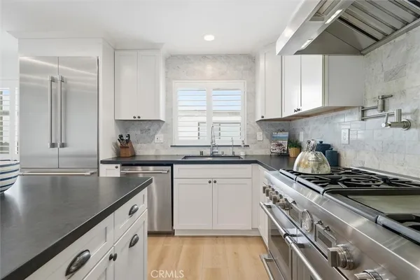 $1,790,000 | 718 South Catalina Avenue, Unit 4, Redondo Beach, CA 90277