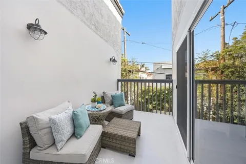 $1,699,000 | 718 South Catalina Avenue, Unit 4, Redondo Beach, CA 90277