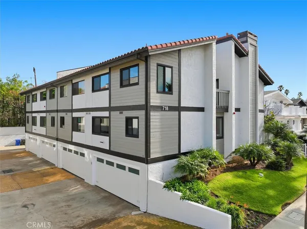 $1,790,000 | 718 South Catalina Avenue, Unit 4, Redondo Beach, CA 90277