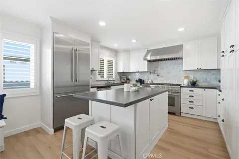 $1,849,000 | 718 South Catalina Avenue, Unit 4, Redondo Beach, CA 90277