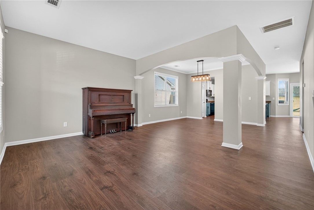 105 Amherst Way Easley, SC 29642 - Photo 3 of 46