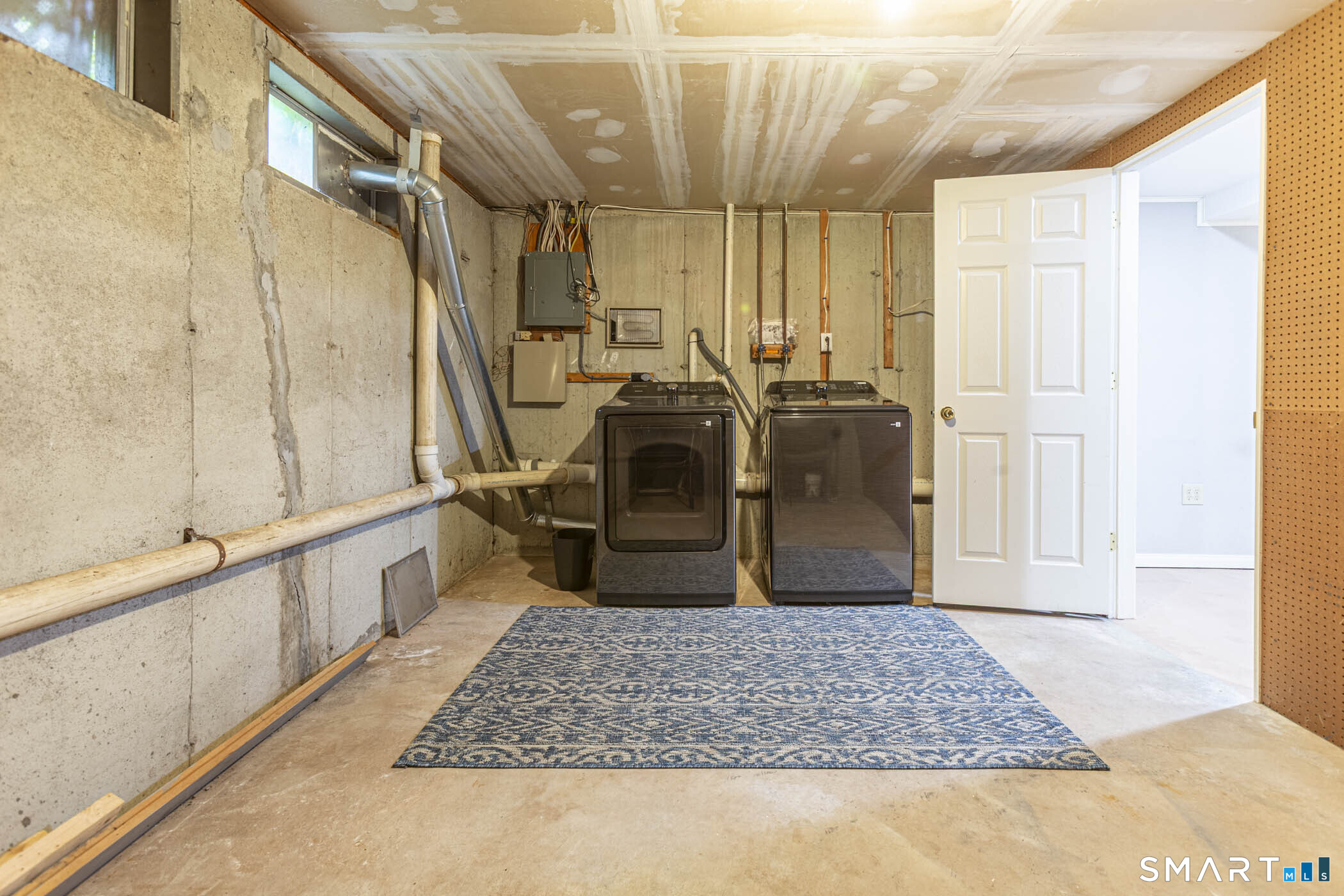 1 Abbott Road, Unit 203 Ellington, CT 06029 - Photo 33 of 37
