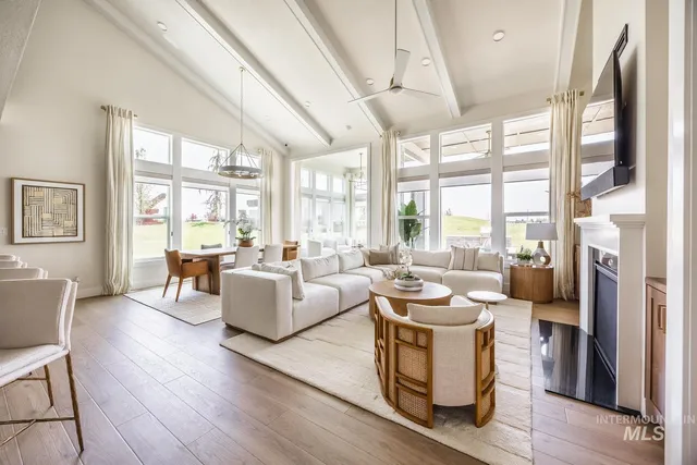 $853,900 | 1945 North Amanar Avenue, Eagle, ID 83616