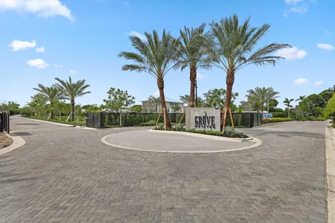 $4,900,000 | 330 Grove Place, Delray Beach, FL 33444