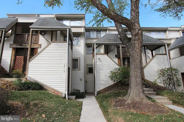 $2,500 | 18112 Windsor Hill Drive, Unit 104A, Olney, MD 20832