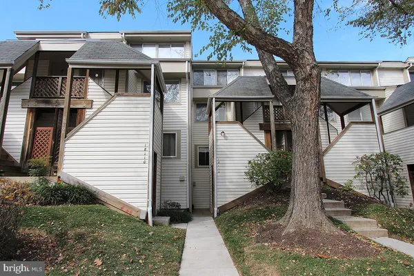$2,475 | 18112 Windsor Hill Drive, Unit 104A, Olney, MD 20832