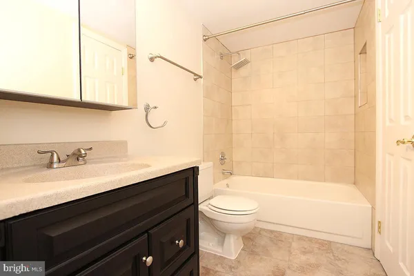 $2,475 | 18112 Windsor Hill Drive, Unit 104A, Olney, MD 20832