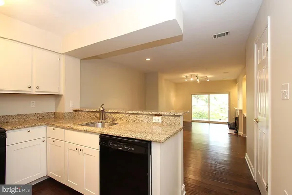 $2,475 | 18112 Windsor Hill Drive, Unit 104A, Olney, MD 20832