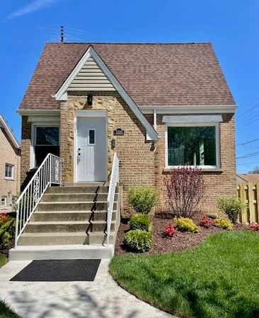 $649,900 | 3335 Sunnyside Avenue, Brookfield, IL 60513