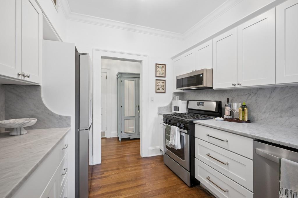 18 Collier Road Northwest, Unit 10 Atlanta, GA 30309 - Photo 12 of 37 Gallery Image 12