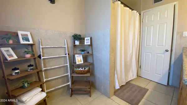 $3,800 | 6823 West Union Hills Drive, Glendale, AZ 85308