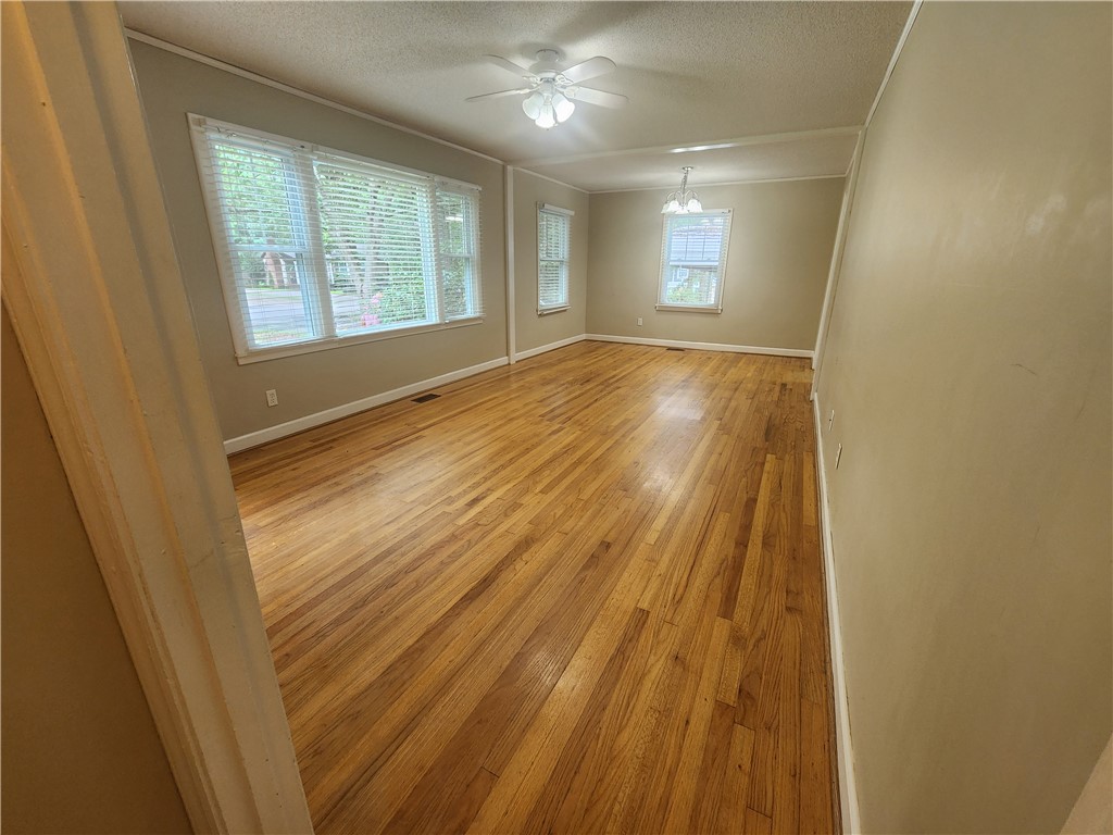 908 Chester Circle Pendleton, SC 29670 - Photo 9 of 25 Living Dining