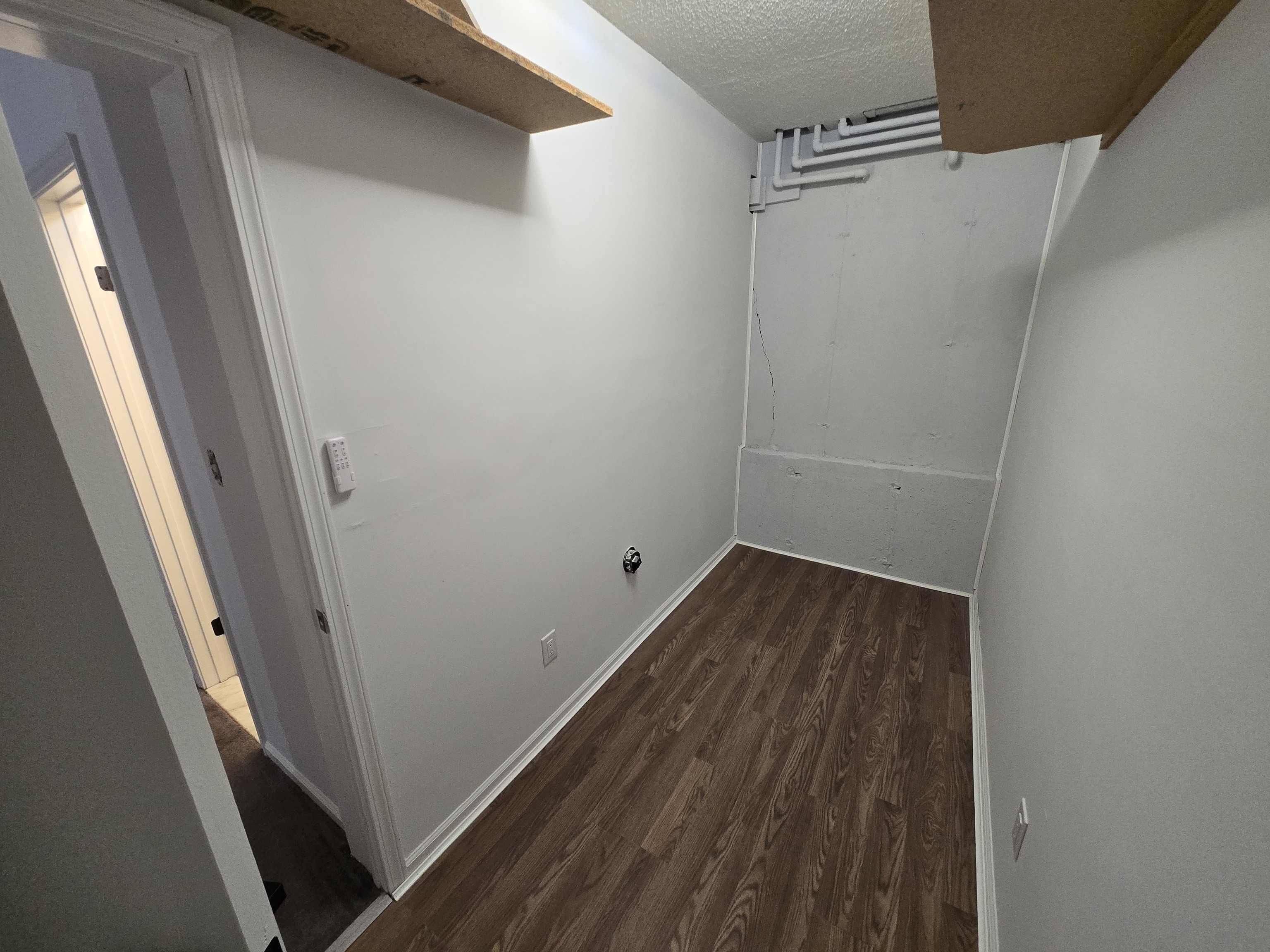 365 Mather Street, Unit 39 Hamden, CT 06514 - Photo 31 of 37 a view of a room