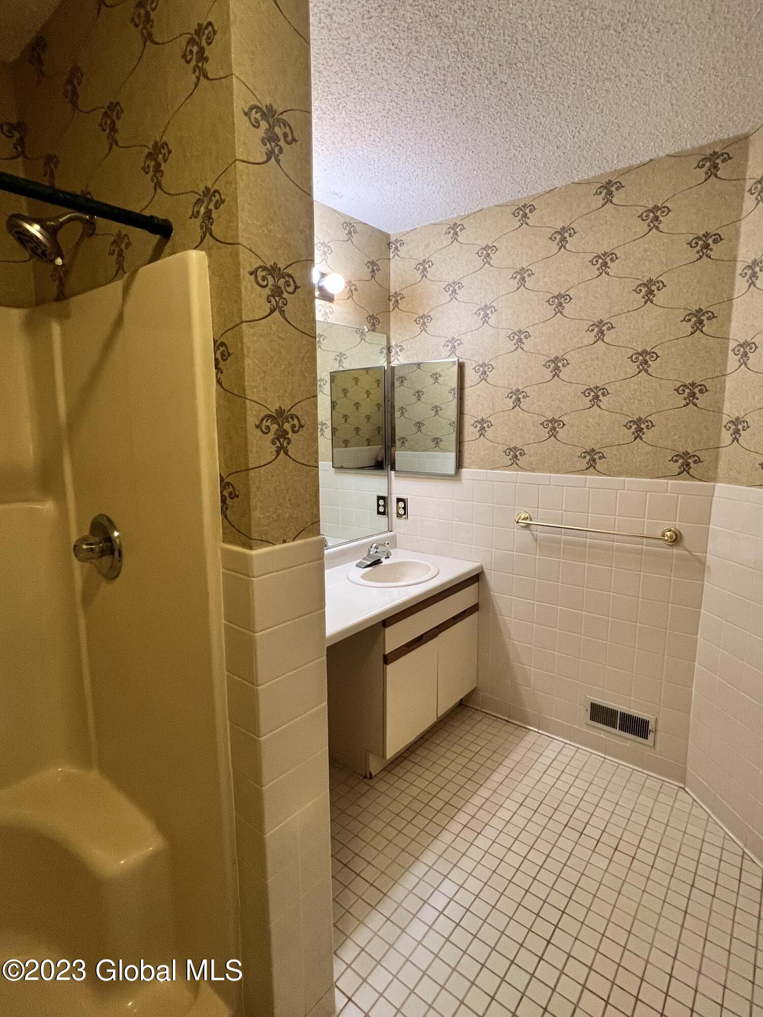 14 Heyden Road Troy, NY 12180 - Photo 20 of 36 IMG_8962