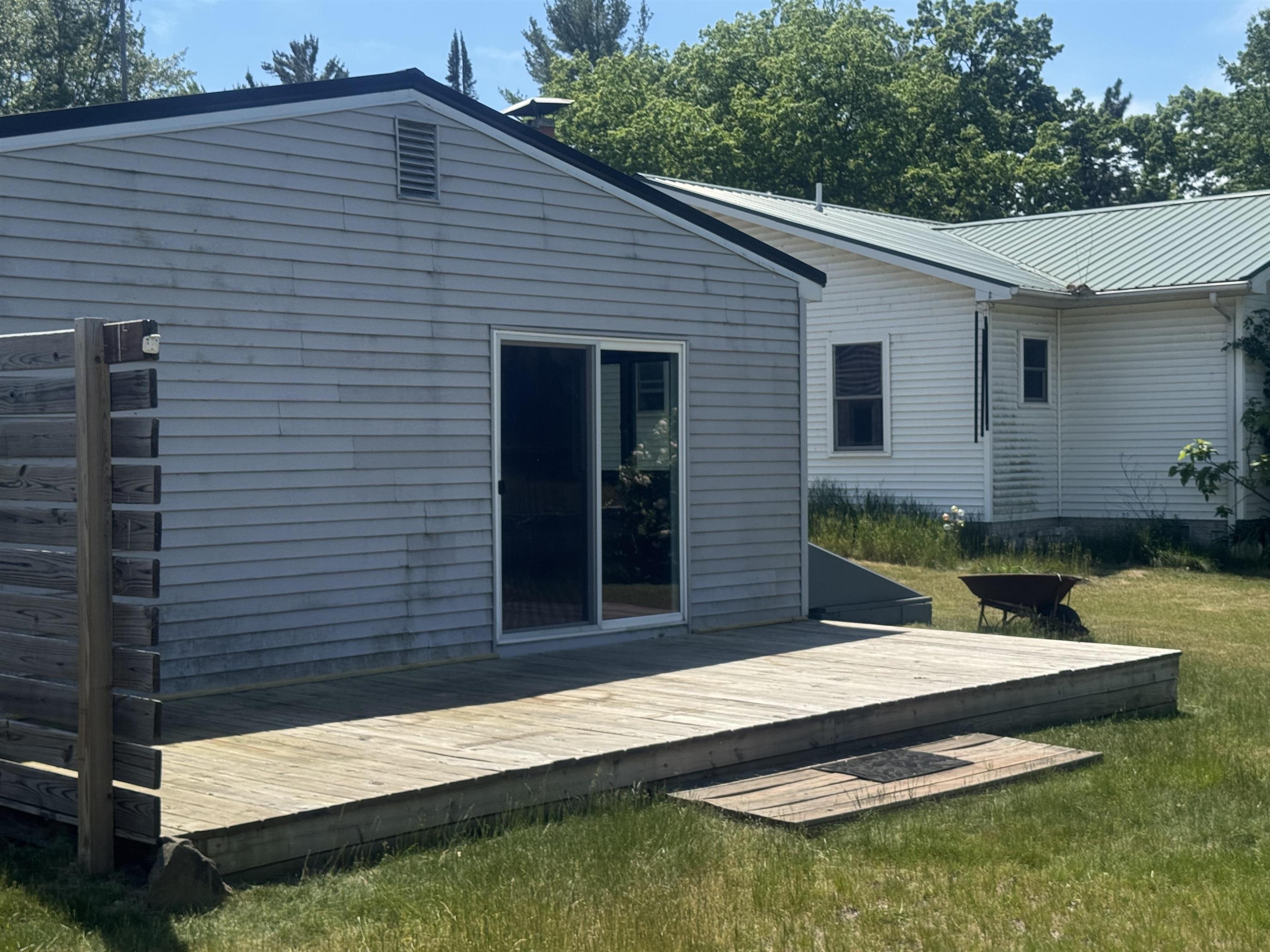 6579 Sawmill Road Harrison, MI 48625 - Photo 11 of 33