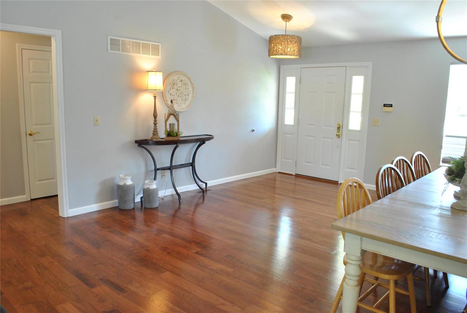 3387 Fee Fee Road Bridgeton, MO 63044 - Photo 9 of 43 Gallery Image 9