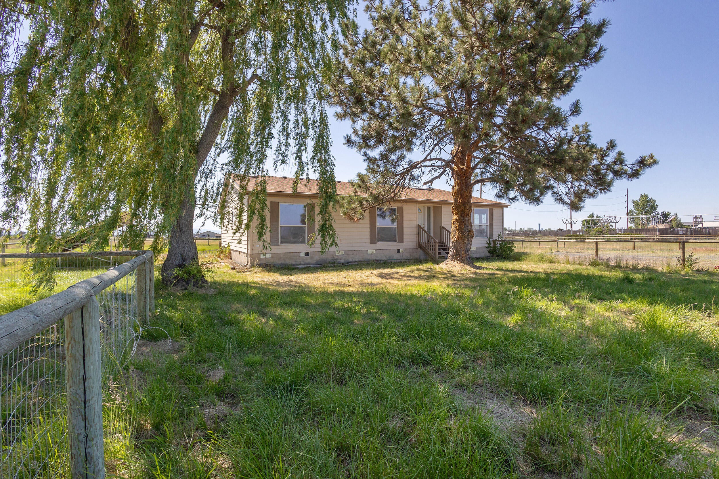 26395 Walker Road Bend, OR 97701 - Photo 1 of 36 Front of House