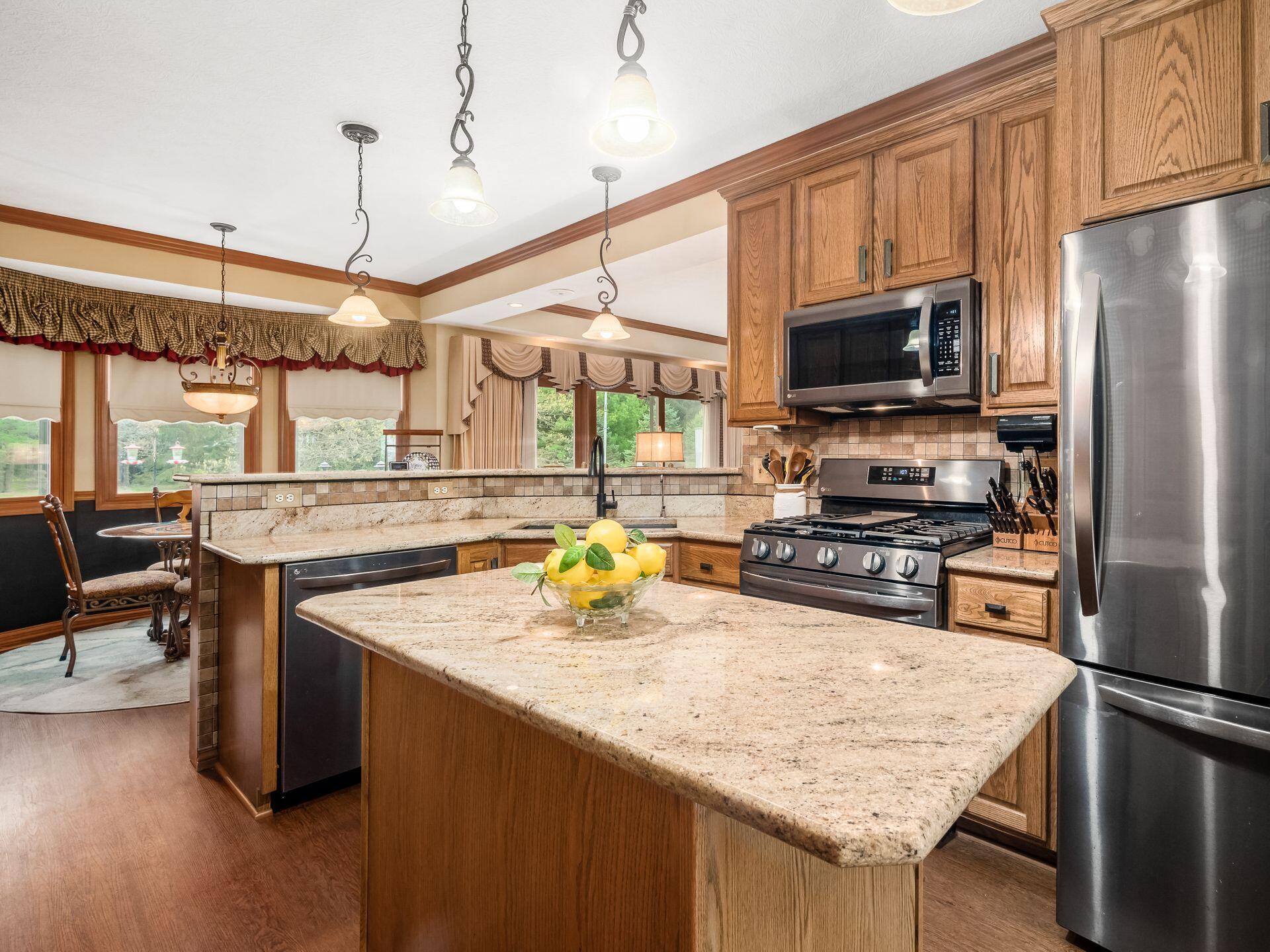 6767 Rovilla Road Blacklick, OH 43004 - Photo 9 of 53 Kitchen